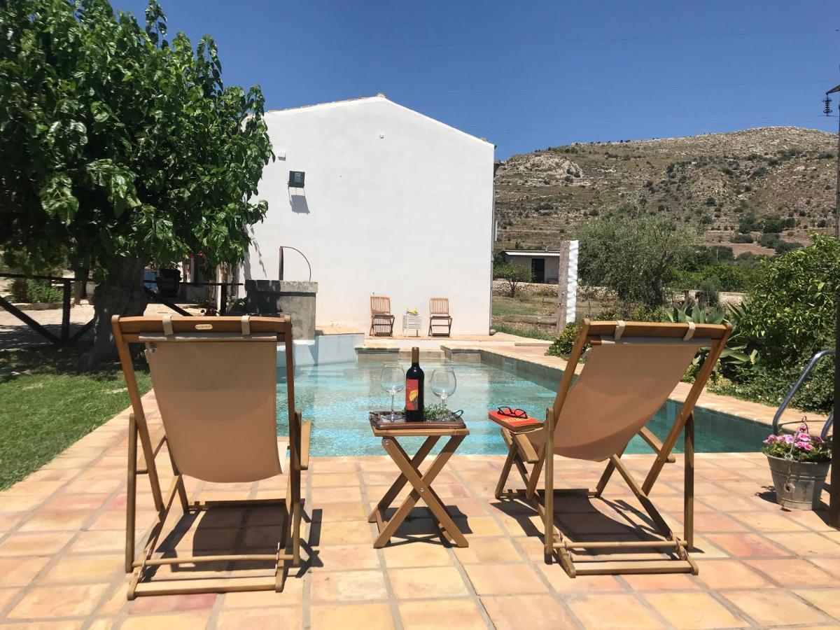 Authentic Sicilian Charm, Pool, Sea View, Wi-Fi & Parking Villa Avola Exterior photo