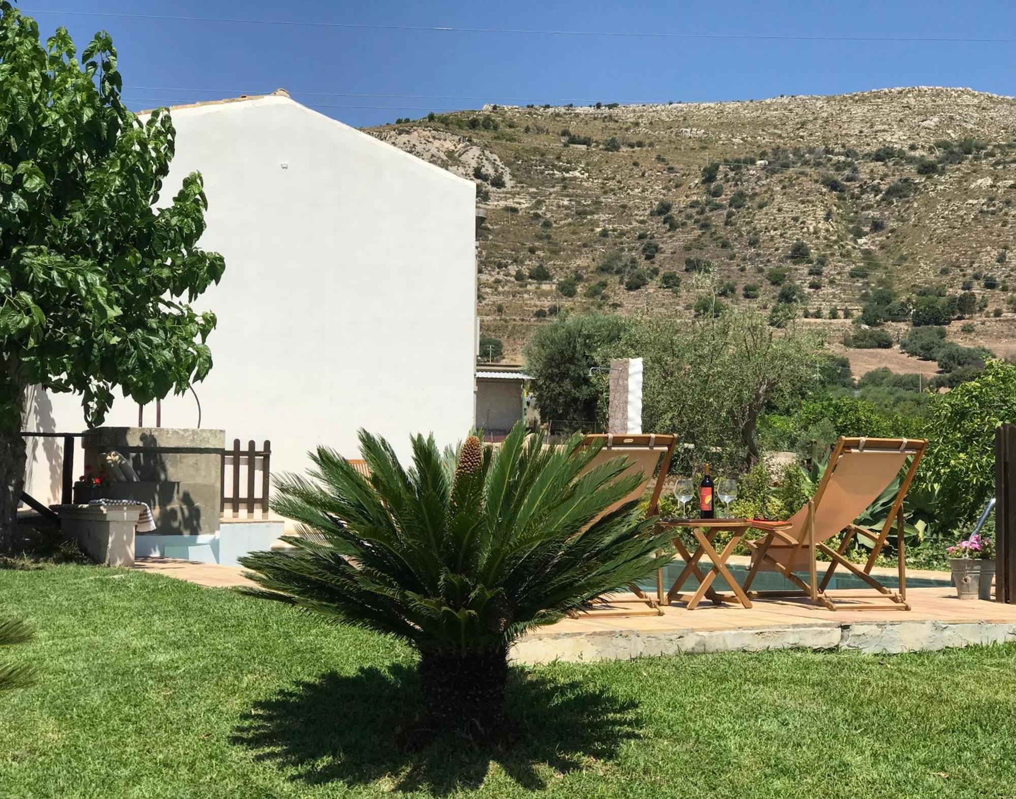 Authentic Sicilian Charm, Pool, Sea View, Wi-Fi & Parking Villa Avola Exterior photo